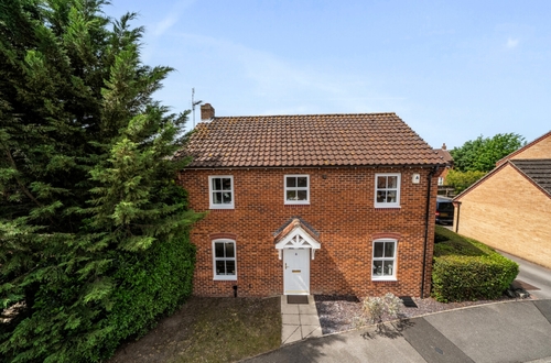 Oak Tree Drive, Witham St. Hughs