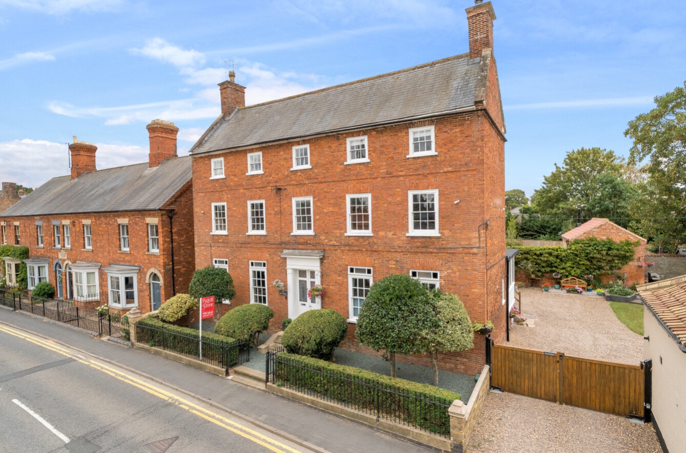 The Red House