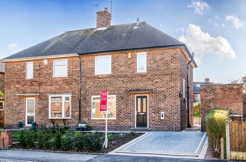 Fernwood Crescent, Wollaton